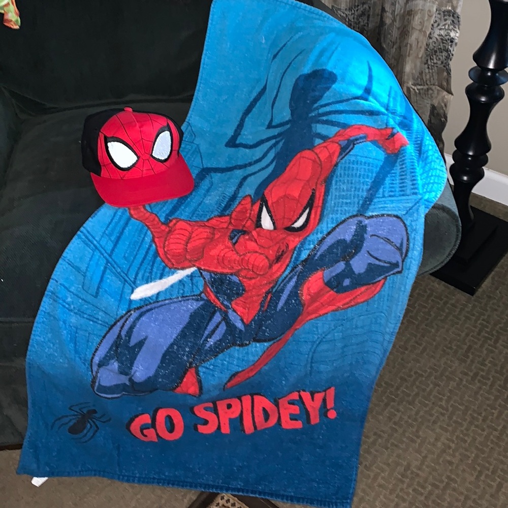 Spider-Man Hat & Beach Towel